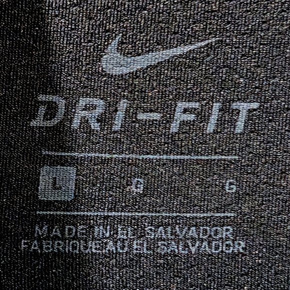 Nike Dri-Fit Performance Shirt - Picture 7 of 8